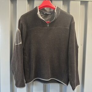 Arcteryx Men's Dark Gray  1/4 Zip Pullover Fleece Sweater Size Medium